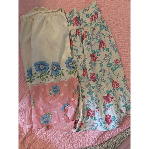 Lot of 8 Vintage Kitchen Aprons - Floral, Sheer - Picture 3 of 5